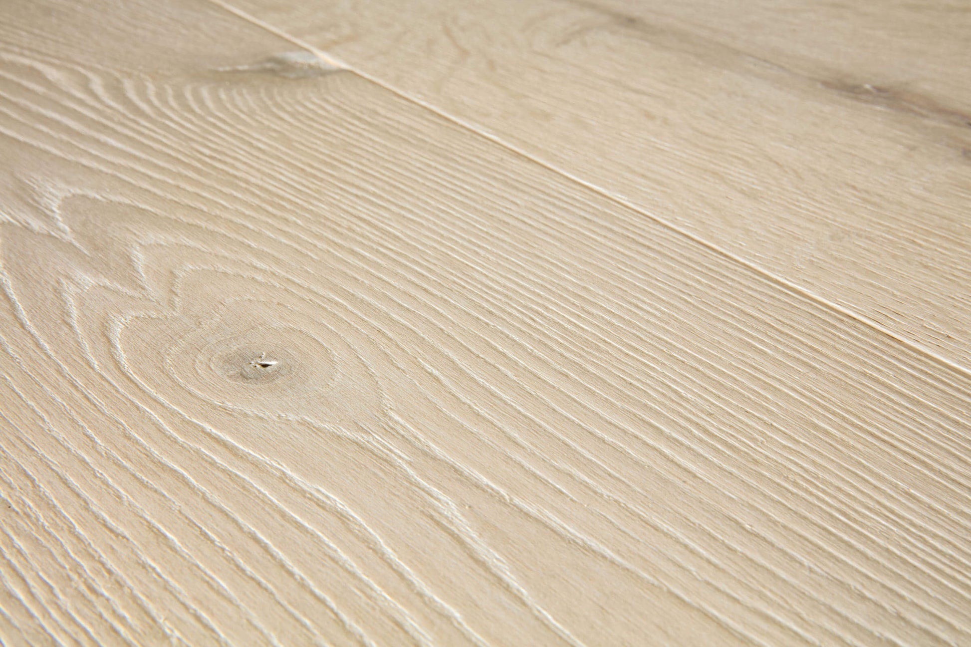 Magnus - Frosted Oak